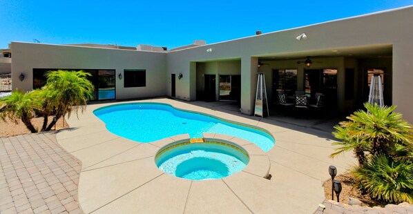 Outdoor pool - 78'Boat/RV Garage, Pool, Spa, Casita, Lake Views,Near Marina, 4Bedroom,3Bath (Lake Havasu City)