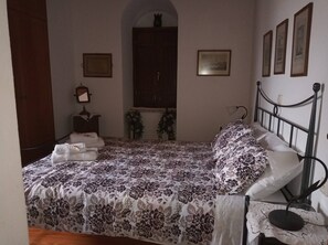 4 soverom, strykejern/-brett, wi-fi og sengetøy