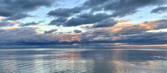 WATERFRONT 3 BED/3 BATH HOME LAKE HURON TAWAS MI SLEEPS 10