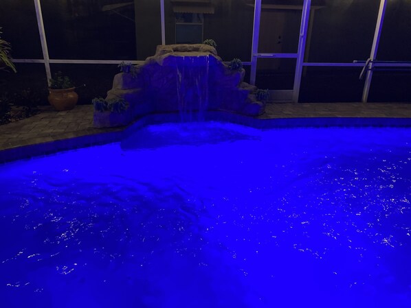 Pool - NEW- PRIME LOCATION! (Lakeland)