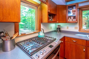 Frigorífic, microones, forn i placa de cuina