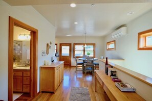 Dining -  Loft @ 420 on Chestnut (Mount Shasta)