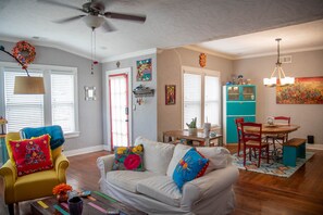 Smart TV, fireplace, smart speakers, stereo