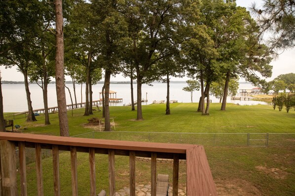 Property grounds - Sunrise Shores - Waterfront Cottage sleeps 8. (Chandler)