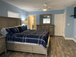 3 bedrooms, desk, iron/ironing board, WiFi