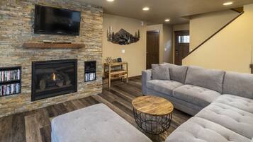 Smart TV, fireplace, video games, DVD player
