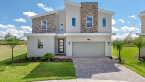 Exterior - Luxury 8BR Champions Gate Villa Cinema & Pool (Davenport)