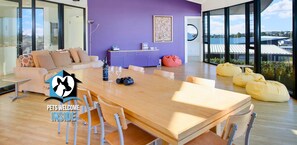 Living Room - 8 Neighbour Ave, Goolwa - Architect Designed Spectacular Beach House with Sweeping Views (Goolwa Beach)