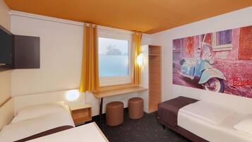 Allergikerbettwaren, Schreibtisch, schallisolierte Zimmer