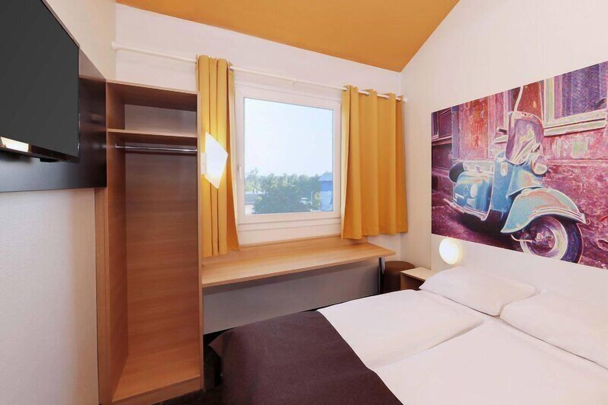 Quadruple Room | Hypo-allergenic bedding, desk, soundproofing, free WiFi