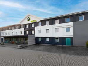Exterior - B&B HOTEL Berlin Genshagen-Süd (Ludwigsfelde)