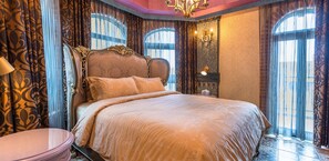 Premium bedding, in-room safe, blackout drapes, soundproofing - Hotel Moon (Xincheng)