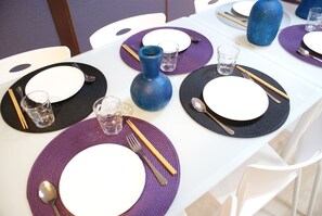 Repas dans la chambre