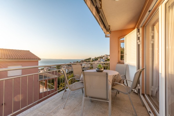 Apartment (2 Bedroom Apt with Balcony n Sea View) | Balcony