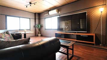 OSAKA USJ | 3 bedrooms, free WiFi, bed sheets