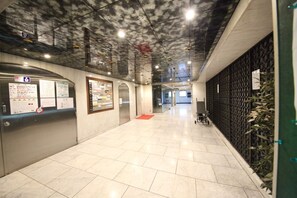 Property entrance - Daines-I Shibuya 405 (Tokyo)