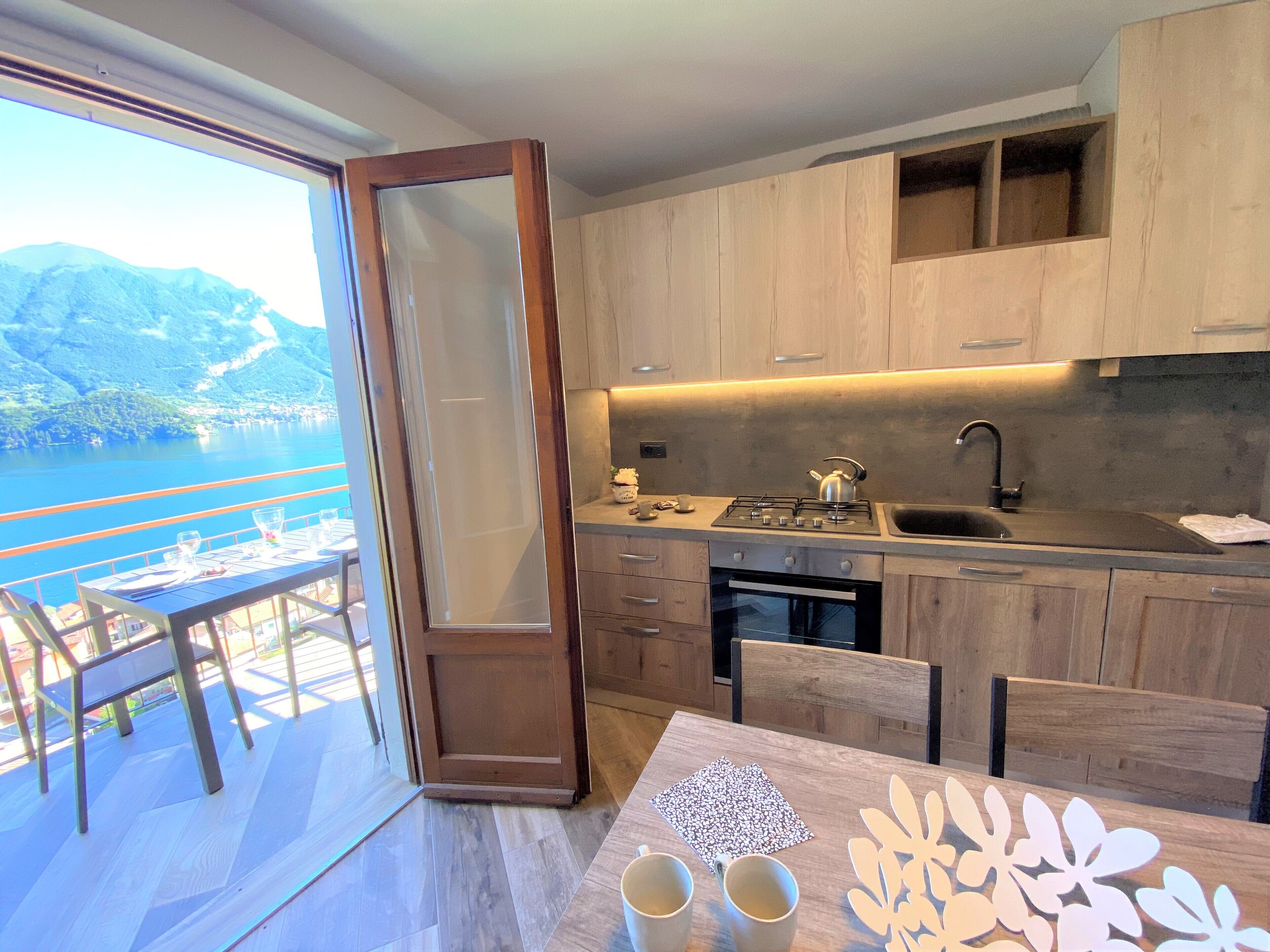 Frigorifero, forno, piano cottura, lavastoviglie