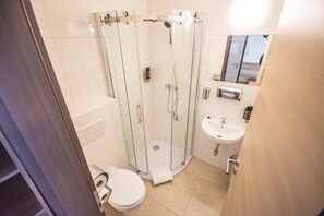 Standard Double Room, 1 Queen Bed, Non Smoking | Bathroom | Hair dryer, soap, shampoo, toilet paper - Hotel Turmfalke (Linz)
