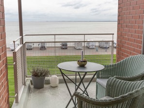 Unclassified image, 5 of 34, button