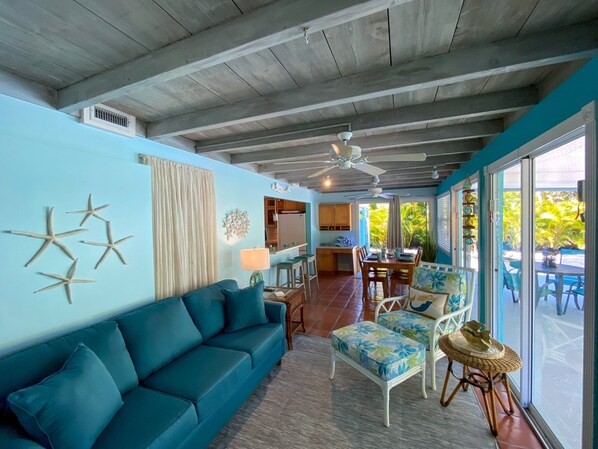 House (2 Bedrooms) | Living area - Breezy Palms (Holmes Beach)