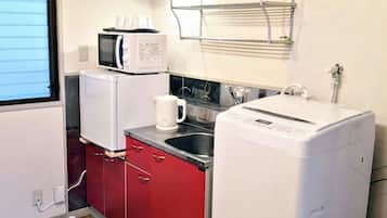 Apartment, 2 Bedrooms | Private kitchen | Fridge, microwave, electric kettle