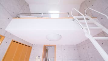 1 bedroom, iron/ironing board, free WiFi