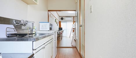 Fridge, microwave, stovetop, electric kettle