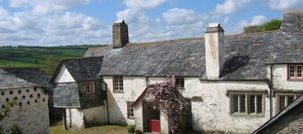 The Longhouse Sleeps 7 (3 Bedrooms)