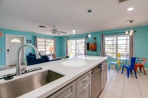 Interior - Prime Time 2: Charming Canal Front Duplex, Your Gateway to South Pine Channel & Atlantic/Gulf Waters (Big Pine Key)