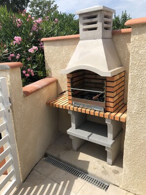 Terrace/patio - Magnificent house 150 m from the sea, listed, air-conditioned Free WiFi (Portiragnes)