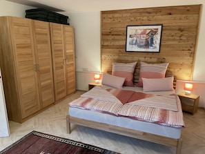 1 chambre, fer et planche à repasser, Wi-Fi gratuit, draps fournis