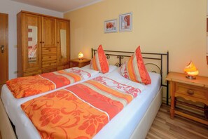 1 dormitorio, tabla de planchar con plancha, cuna de viaje y wifi gratis