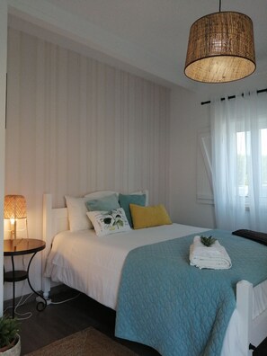 1 bedroom, desk, travel crib, free WiFi