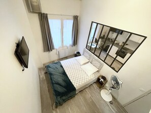 1 bedroom, in-room safe, iron/ironing board, free WiFi