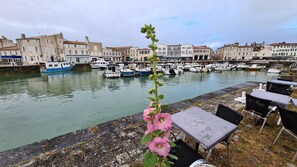 Marina - Saint-Martin-de-Ré, in the heart of the historic district, beautiful charming house (Saint-Martin-de-Ré)