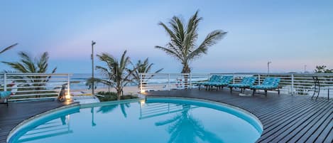 Deluxe King/Twin Room - Sea View-1 | Terrace/patio