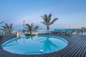 Deluxe King/Twin Room - Sea View-1 | 露台
