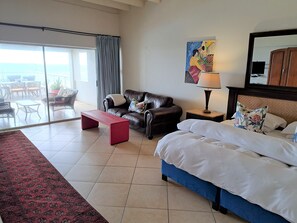 Superior King/Twin Room - Sea View | Ropa de cama de alta calidad, edredón y escritorio 