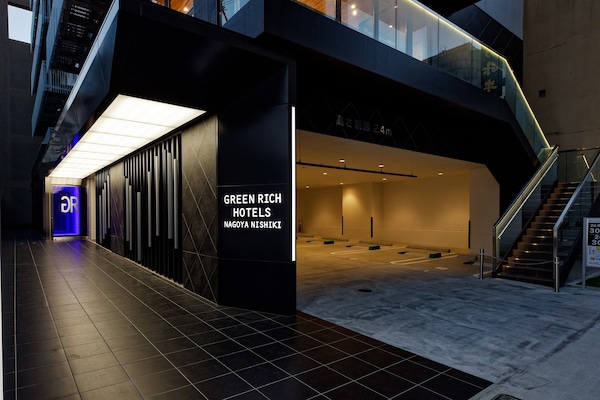 Pintu masuk properti