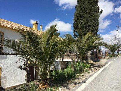 Cortijo located in the middle of Sierra Súbetica with incredible views and landscapes