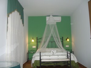 3 quartos, ferros/tábuas de passar roupa, Wi-Fi, roupa de cama