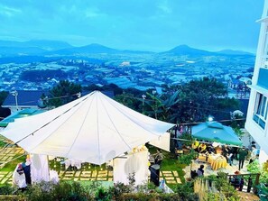 Breakfast, lunch, dinner and brunch served - Dallas Hotel DaLat (Da Lat)