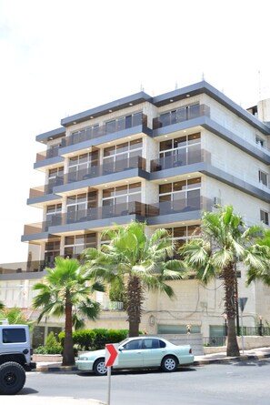 Front of property - rakeen hotel (Amman)