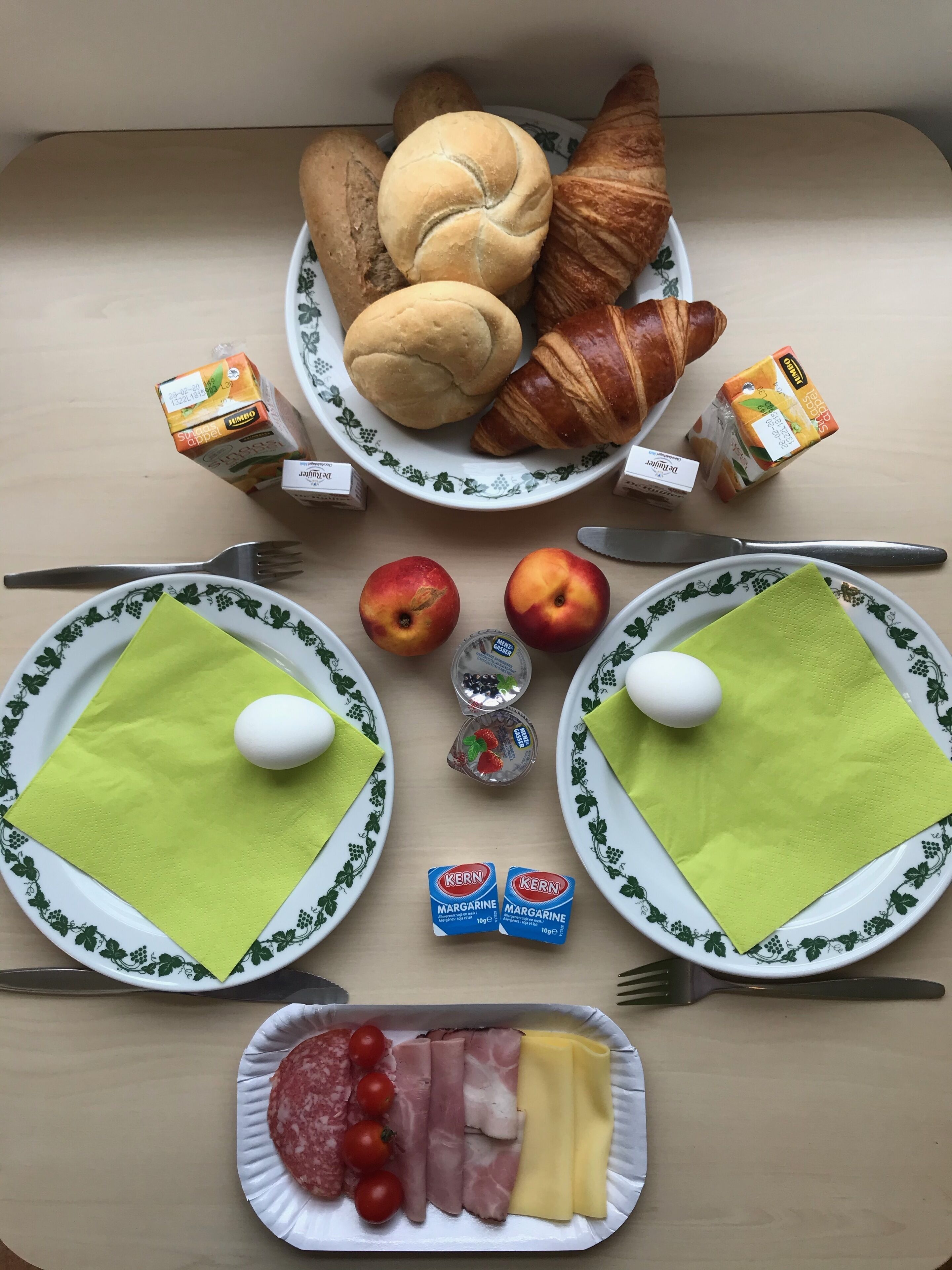 daily to-go breakfast (eur 11 per person)