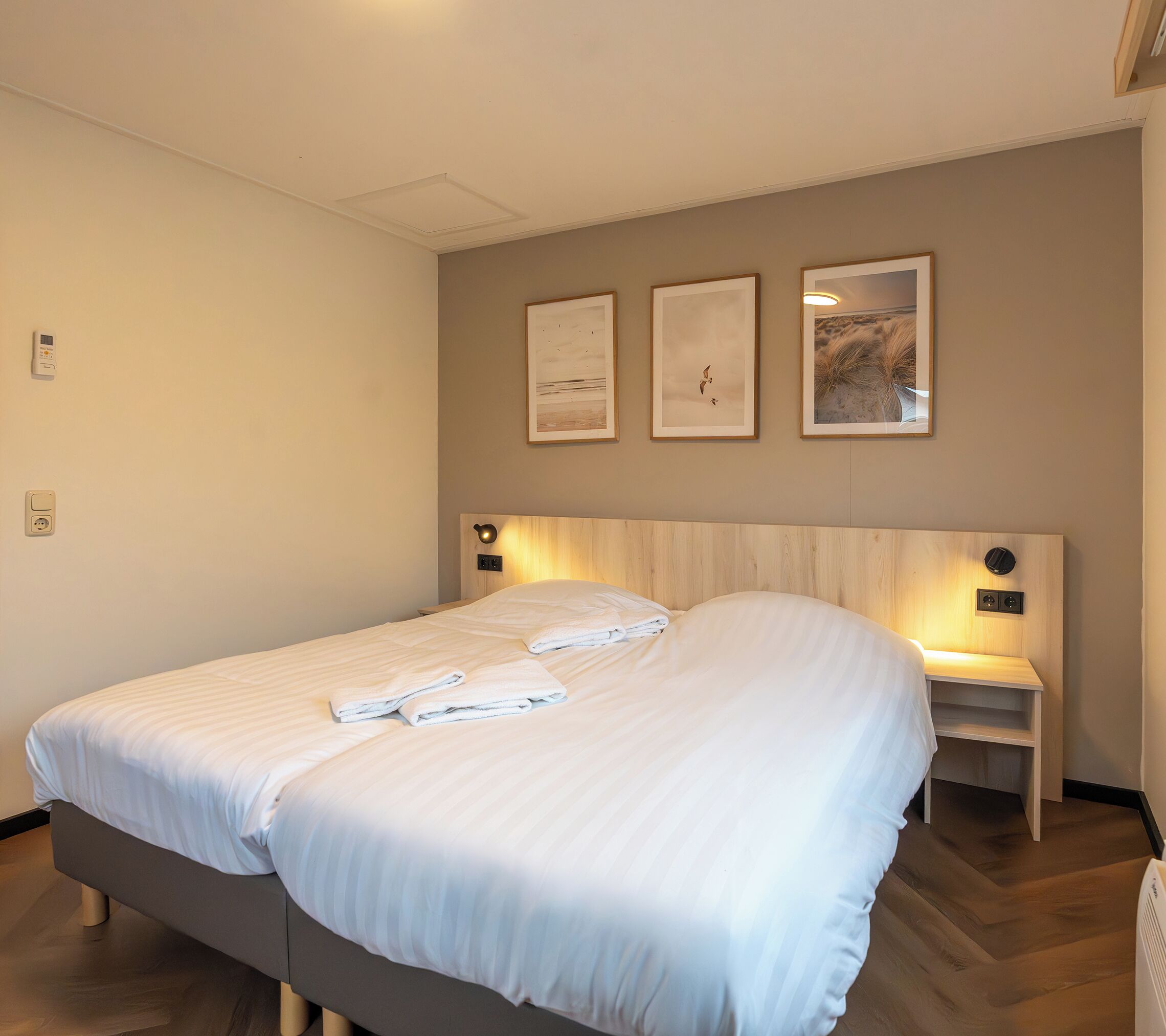 deluxe double room (terra mare) | minibar, free wifi, bed sheets