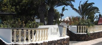 Villa Sol with 3 bedrooms Nudist village, Charco del Palo, Lanzarote, with sea view.