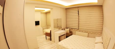 1 bedroom, Egyptian cotton sheets, premium bedding, desk