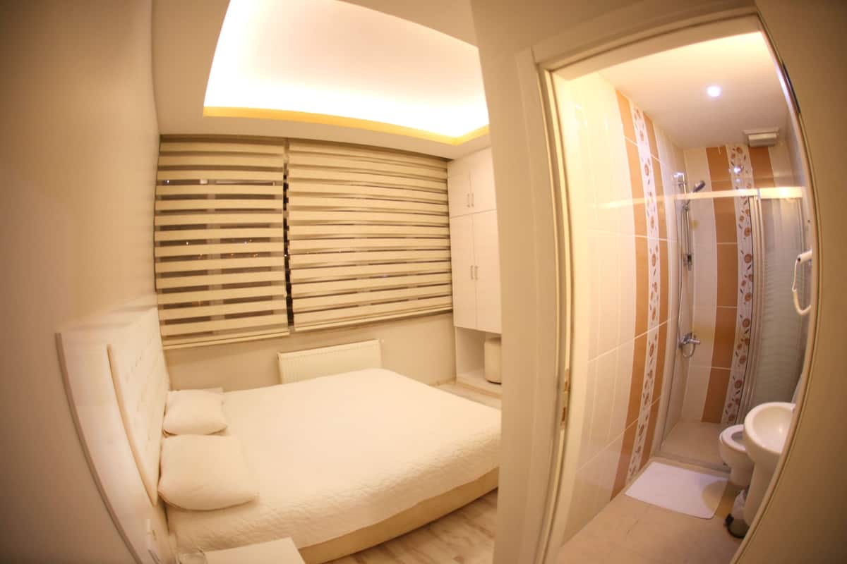 1 chambre, draps en coton égyptien, literie de qualité, bureau