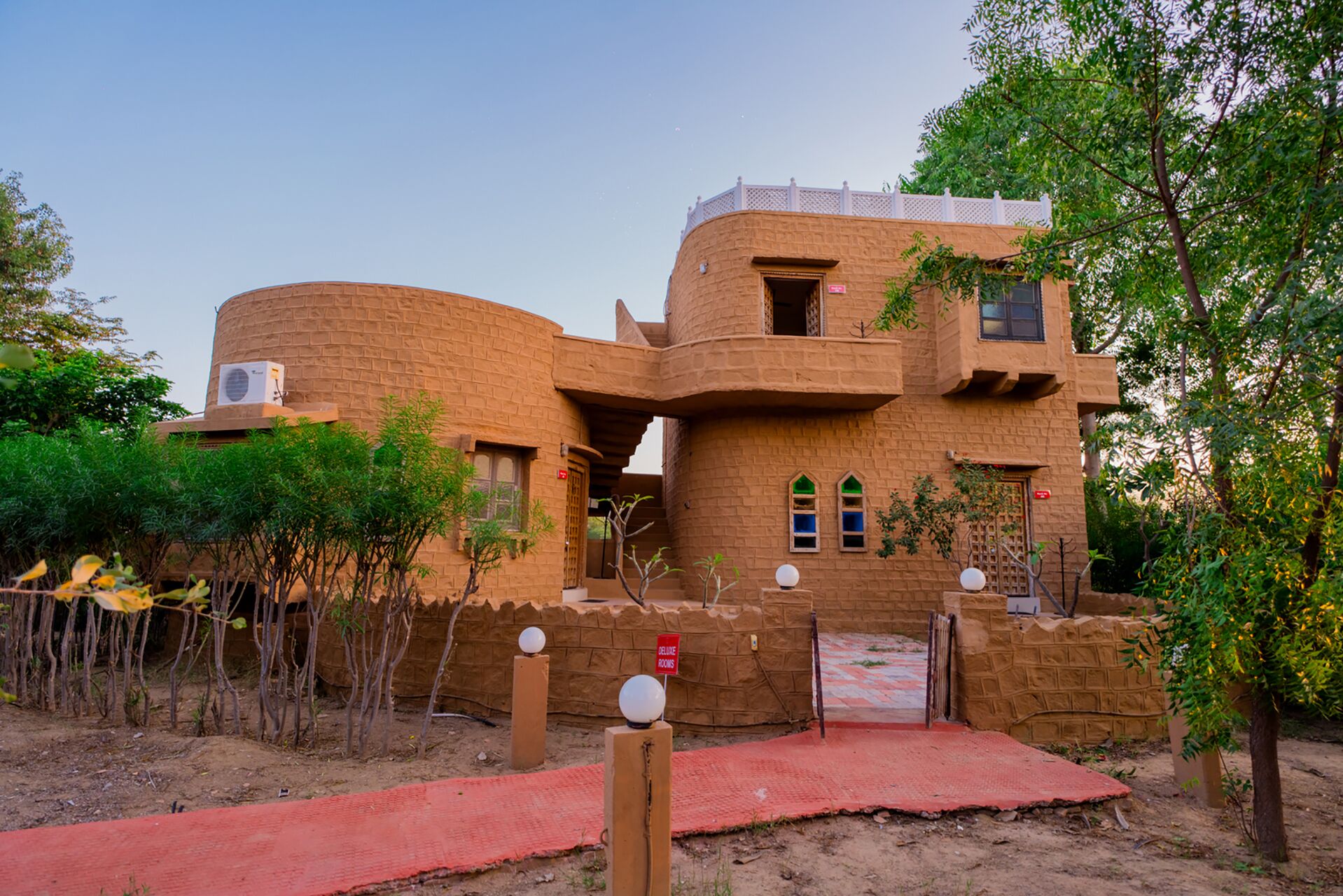 Deluxe Room | Premium bedding, blackout drapes, bed sheets