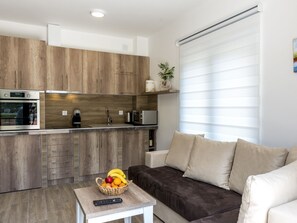 Flat-screen TV - Stylish Apartment With Balcony & Pool Access Near The Historical Town (Kotor)